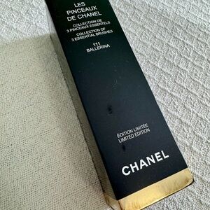 CHANEL Les Pinceaux de CHANEL Limited Edition 3 Essential Brushes
